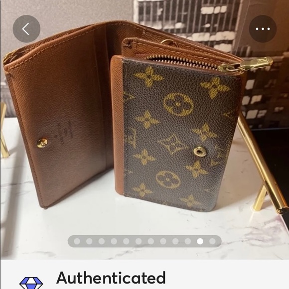 SOLDAuthentic Louis Vuitton Monogram Bifold Zippy Wallet - Picture 10 of 13